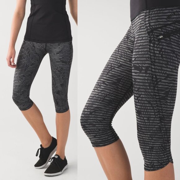Lululemon Run: Top Speed Crop In Stripe Play Slate Black Size 4 - Picture 1 of 10